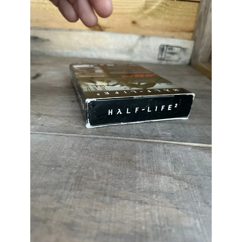 Half Life 3 pc game 2004 CD Rom‎